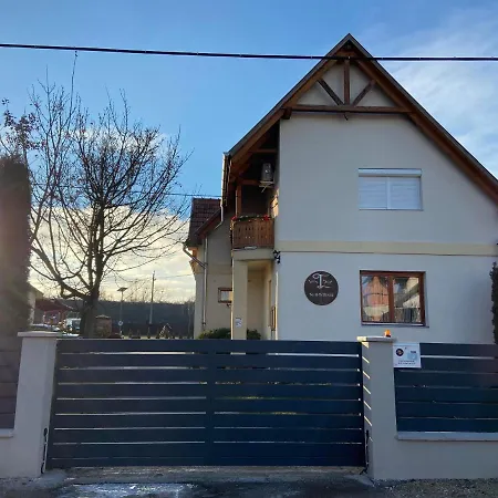 Villa Luxus Tanya *
